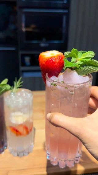 Instagram post from estrena.horeca. This post is in position 2.