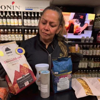 Instagram post from estrena.horeca. This post is in position 1.