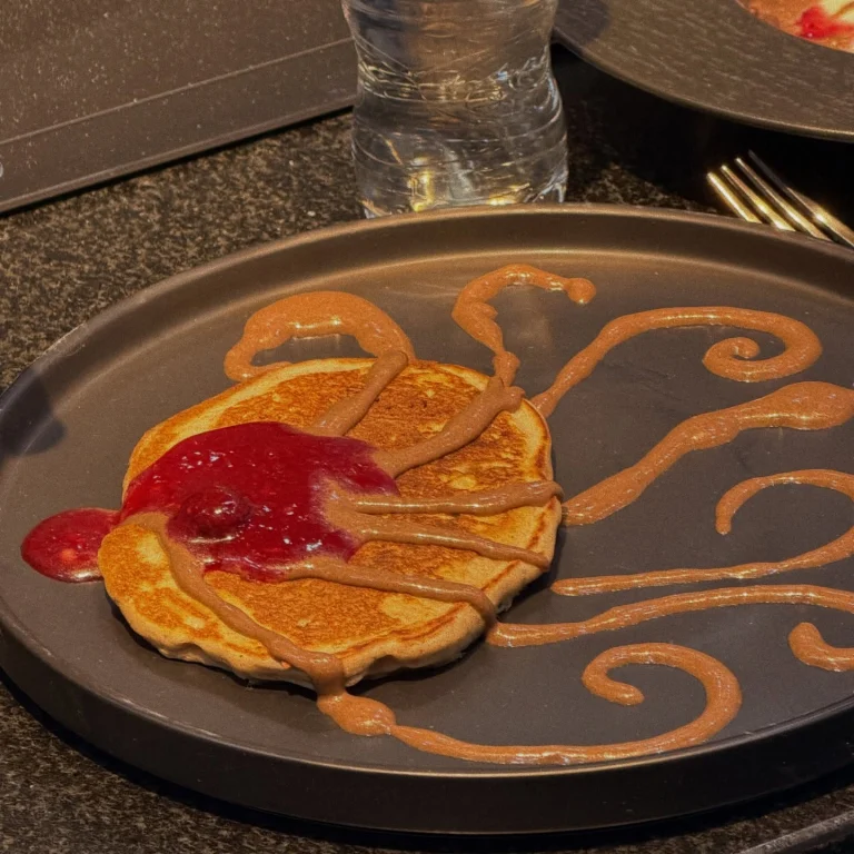 Instagram post from estrena.horeca. This post is in position 4.