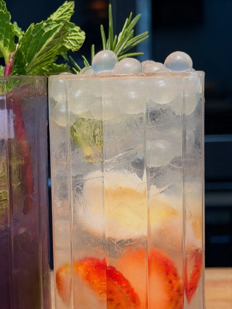 Instagram post from estrena.horeca. This post is in position 5.